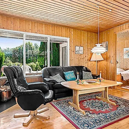 6 Person Holiday In *